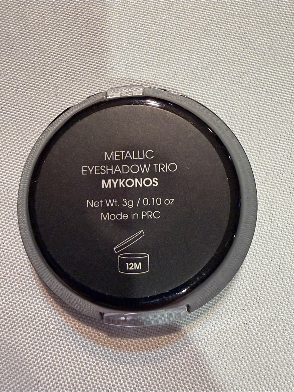 Assorted eyeshadows - Picture 11 of 15